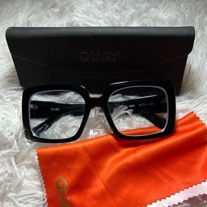 Quay total vibe black prescription glasses